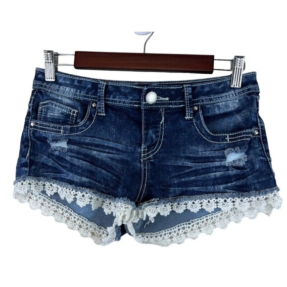 Almost Famous Lace Hem Trim Denim Blue Jean Shorts Women's 5 - Picture 1 of 8